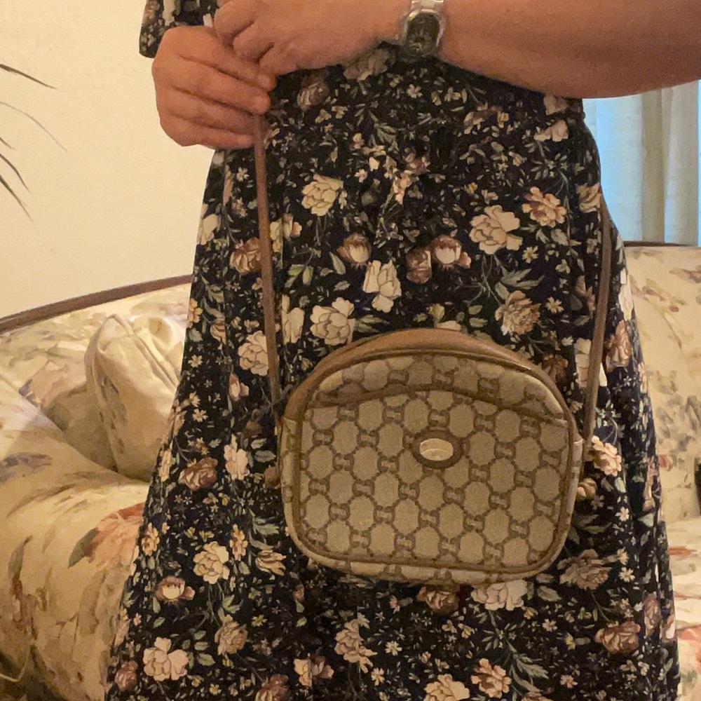Authentic Vintage Gucci Plus mini crossbody